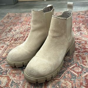 STEVE MADDEN boots